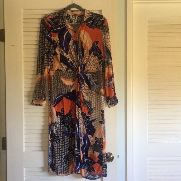 Jaase fun looking shirt dress - Picture 1 of 6